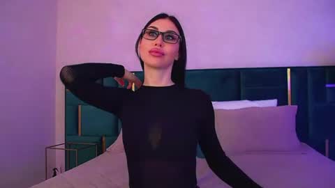 Kayla online show from 26, 7, 2026