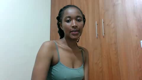 Snapshot of kaylar005 chatting on 31, 5, 2026 kaylar online show from 31, 5, 2026