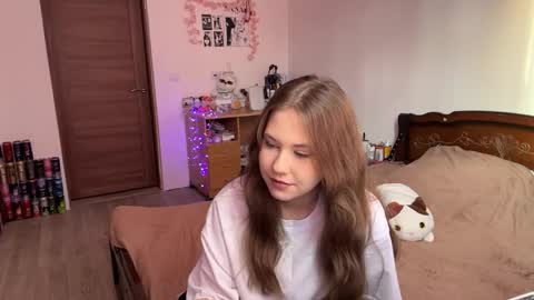 Nyelle online show from 13, 5, 2026