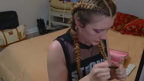 kaylee kakes online show from 20, 6, 2026