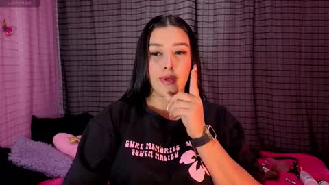 Snapshot of kayleemorales chatting on 9, 9, 2025 Kaylee online show from 9, 9, 2025