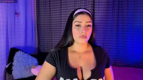 Snapshot of kayleemorales chatting on 7, 10, 2025 Kaylee online show from 7, 10, 2025