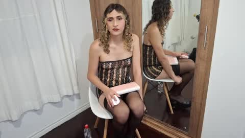 Snapshot of kayleesims_ chatting on 11, 4, 2026 Kaylee Sims online show from 11, 4, 2026