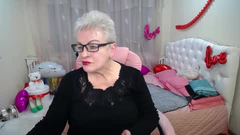 kaylesmoll online show from 8, 3, 2025