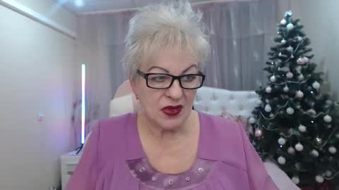 Snapshot of kaylesmoll chatting on 8, 1, 2026 kaylesmoll online show from 8, 1, 2026