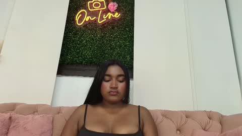 Snapshot of kayna_gomez chatting on 19, 10, 2025 Kayna online show from 19, 10, 2025