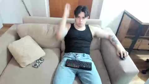 Snapshot of kaynn_b chatting on 1, 2, 2025 kaynn_b online show from 1, 2, 2025