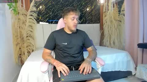 Snapshot of keane_lee_ chatting on 21, 3, 2026 Keane online show from 21, 3, 2026