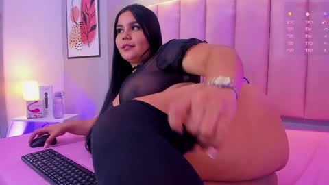 Keily Ross online show from 4, 2, 2025