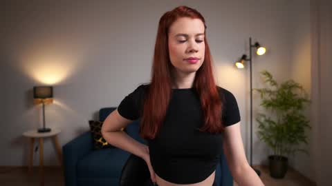 Snapshot of keira_knight chatting on 1, 2, 2025 keira_knight online show from 1, 2, 2025