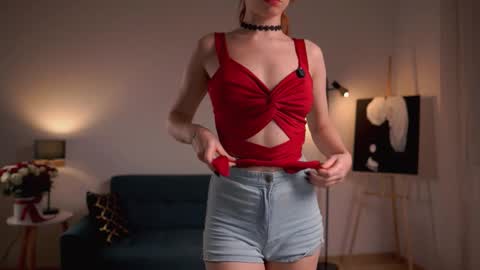 Snapshot of keira_knight chatting on 6, 11, 2025 keira_knight online show from 6, 11, 2025