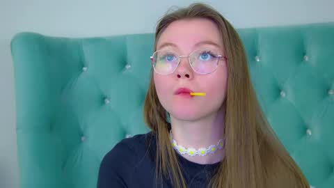 Keira online show from 2, 3, 2025