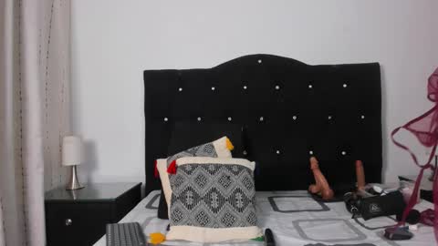   online show from 20, 11, 2025