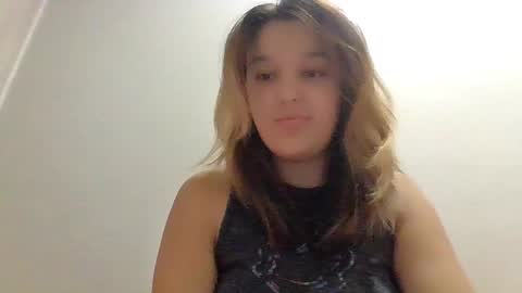 kelli_nuna_bebe online show from 26, 6, 2026