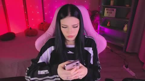Snapshot of kelly__bunny chatting on 6, 5, 2026 Kelly online show from 6, 5, 2026