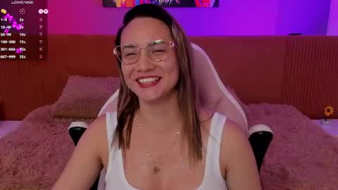 kelly_cute9 online show from 24, 6, 2026