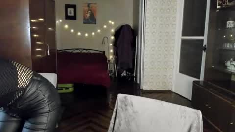 Snapshot of kellydark0111 chatting on 18, 12, 2024 Mistress online show from 18, 12, 2024