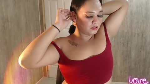 KELLY MCDOLEN online show from 2, 3, 2025