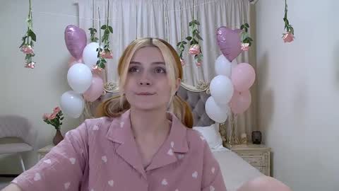 Kelly Stoneys online show from 19, 2, 2025