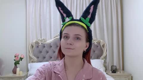 Kelly Stoneys online show from 4, 11, 2025