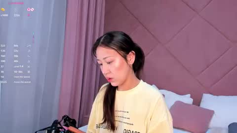 Snapshot of kellyy_bern chatting on 8, 1, 2026 kellyy_bern online show from 8, 1, 2026