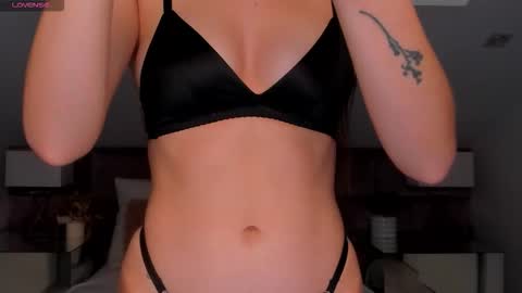 Snapshot of kelsi_di chatting on 16, 11, 2025 kelsi_di online show from 16, 11, 2025