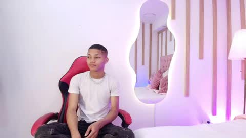 Snapshot of kelvin_josue chatting on 22, 4, 2026 Kelvin online show from 22, 4, 2026