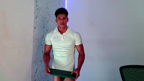 Snapshot of ken__owensx chatting on 11, 9, 2025 ken__owensx online show from 11, 9, 2025
