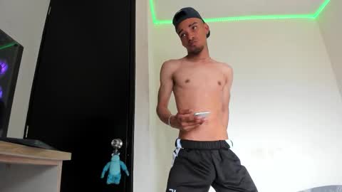 Snapshot of kenan_2601 chatting on 26, 3, 2026 kenan 2601 online show from 26, 3, 2026