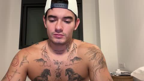 Snapshot of kenboyea_ chatting on 26, 10, 2025 luis carlos esteban online show from 26, 10, 2025