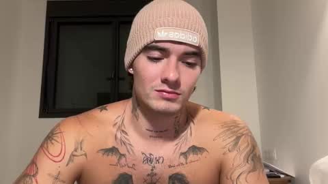 Snapshot of kenboyea_ chatting on 30, 10, 2025 luis carlos esteban online show from 30, 10, 2025