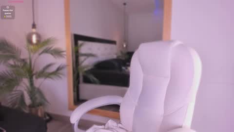    online show from 25, 10, 2025