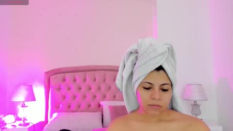 Snapshot of kendall__fox chatting on 11, 11, 2025 Kendall online show from 11, 11, 2025