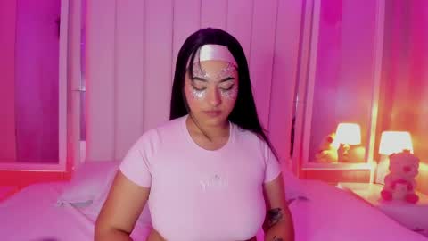 Snapshot of kendall_curves chatting on 10, 4, 2026 Kendall no Jenner online show from 10, 4, 2026