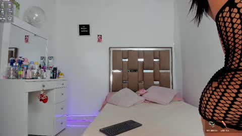 Kendall ewers online show from 7, 11, 2025