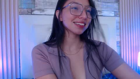 Snapshot of kendall_saenz chatting on 10, 10, 2025 kendall_saenz online show from 10, 10, 2025