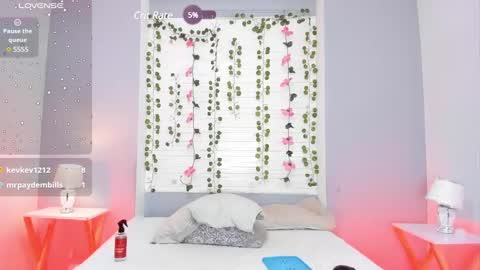 Snapshot of kendallrosse1 chatting on 19, 12, 2024 Kendal online show from 19, 12, 2024