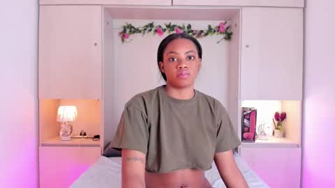 Snapshot of kendallrosse1 chatting on 14, 10, 2025 Kendal online show from 14, 10, 2025