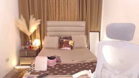 kendalveronika online show from 12, 11, 2025