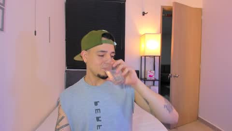 kendel_dimitri online show from 10, 4, 2026