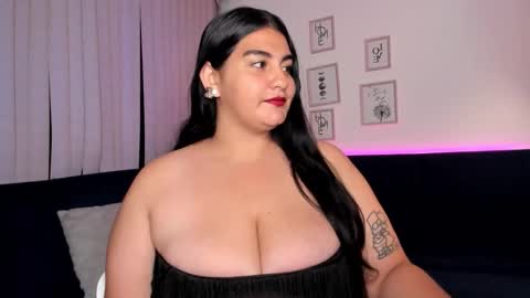 Snapshot of kendra_crow chatting on 4, 11, 2025 Kendra crow online show from 4, 11, 2025