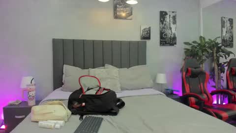 Kendra London online show from 21, 11, 2025