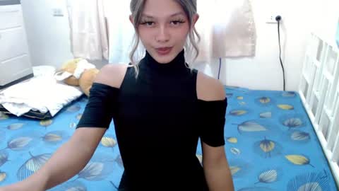 kendra_lunaxx online show from 14, 6, 2026