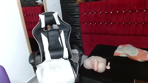 Snapshot of kendra_lust_69 chatting on 17, 1, 2025 kendra_lust_69 online show from 17, 1, 2025