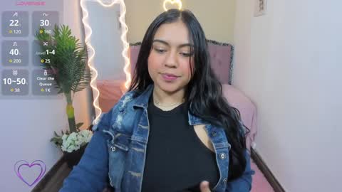 Snapshot of kendra_tay chatting on 7, 1, 2025 kendra online show from 7, 1, 2025