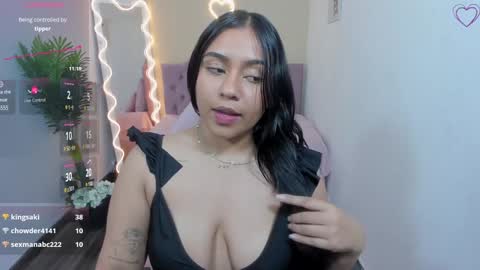Snapshot of kendra_tay chatting on 10, 1, 2025 kendra online show from 10, 1, 2025