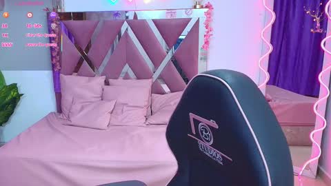 Snapshot of kendra_tay chatting on 18, 11, 2025 kendra online show from 18, 11, 2025