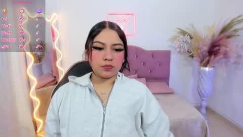 Snapshot of kendra_tay chatting on 1, 12, 2025 kendra online show from 1, 12, 2025