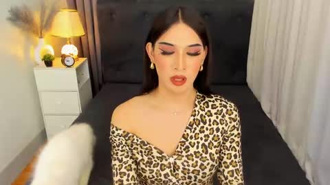 Kendra online show from 5, 3, 2025