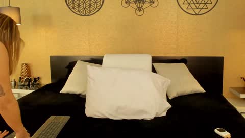 Snapshot of kendraleroy chatting on 25, 1, 2025 KENDRA online show from 25, 1, 2025